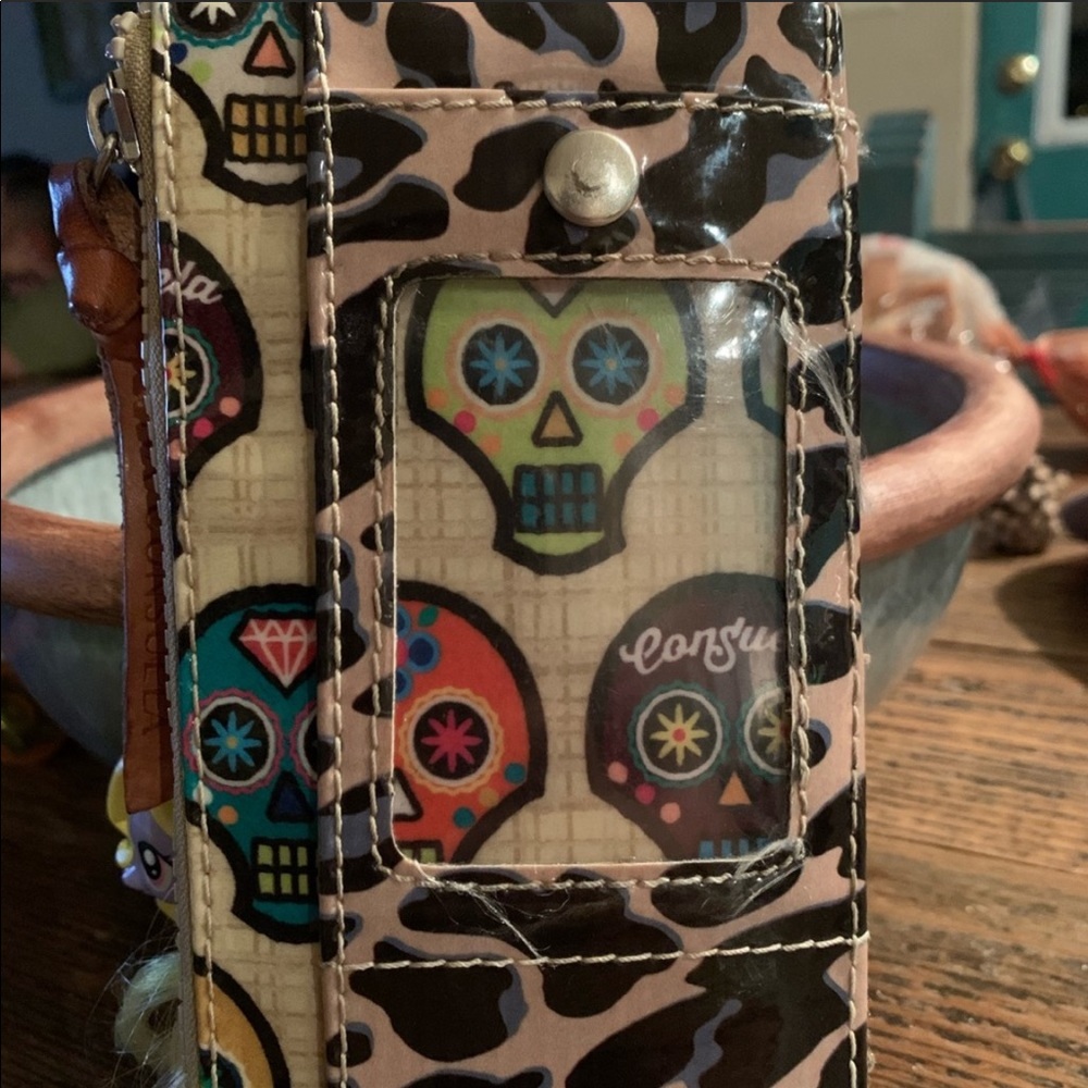 Consuela wallet